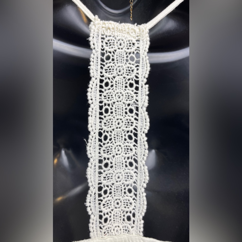 Joe Fresh Cream Crochet Razor Back Tank - XS - Picture 3 of 7